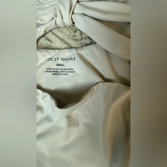 Colt One Piece in Coconut & cover up skirt
Riot Swim - Picture 6 of 7